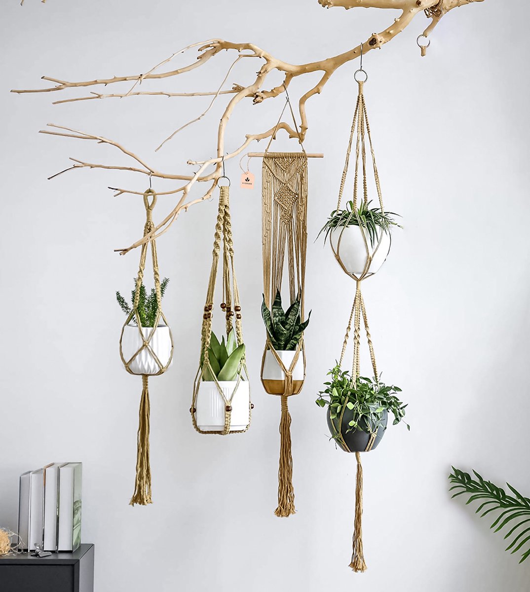  5 Stuks Luxe Jute Plantenhangers - Boho Handgeweven Katoen Hangpot Voor Binnen/Buiten - Hangende Bloempot Met Kralen - Macramé Touw/Koord Hangplant Houder - Bohemian Wandhanger Decoratie - Plant Hanger - Verticale Tuin Bloempothouder Planthanger