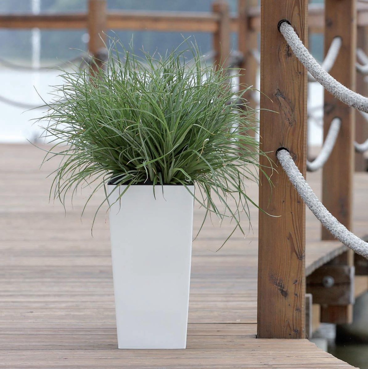 Prosperplast Kunststof Urbi Bloempot/plantenpot Met Binnenpot Wit 32 X 32 X 61 Cm - 21/49 Liter - Hoge Vierkante Bloempotten