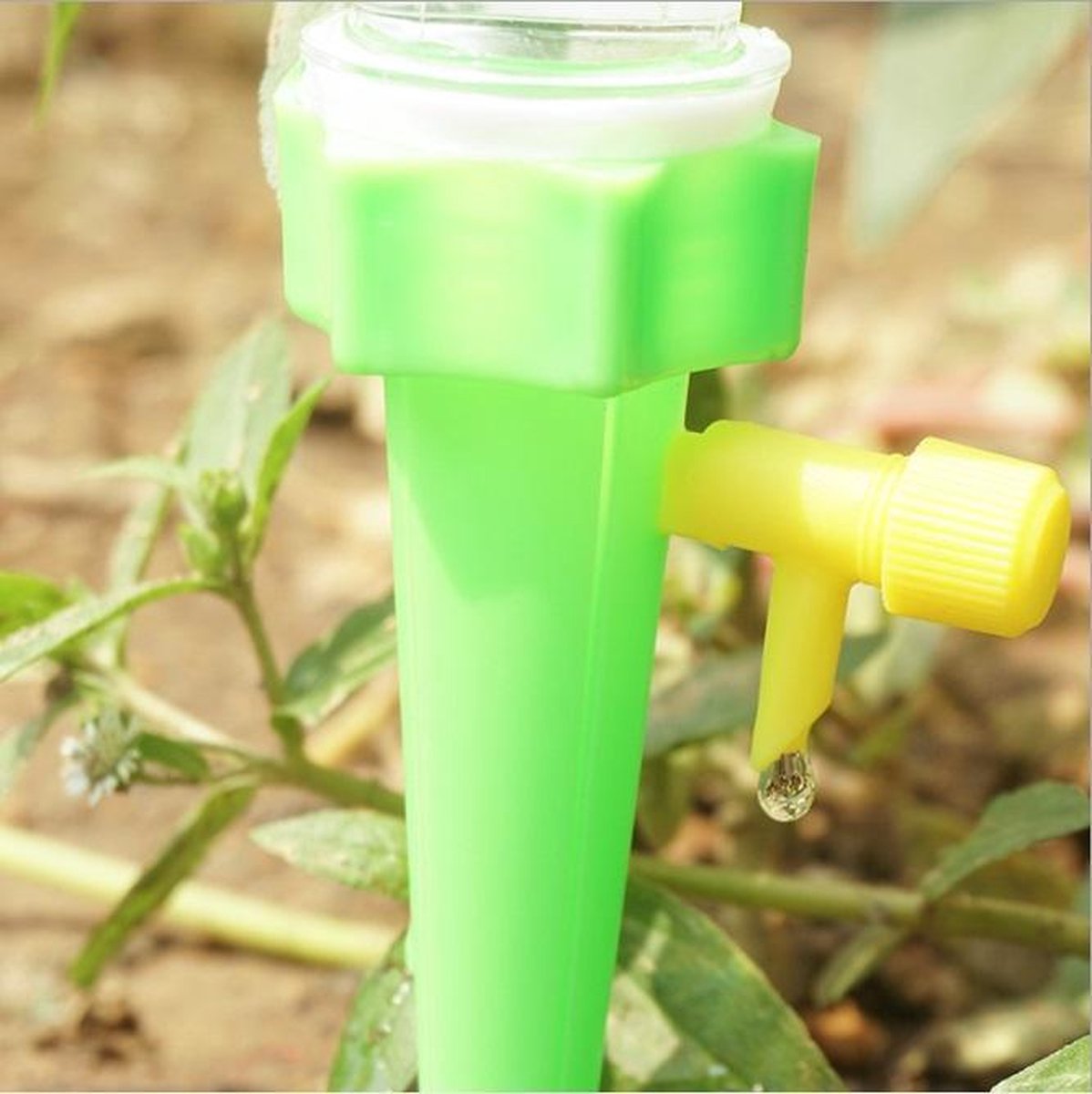  Plant Bewateringssysteem - 12 Stuks - Bewateringsyteem - Watergeefsysteem - Plantenbol - Automatische Gieter - Water Druppelaar - Druppelsysteem - Bewateringssysteem - Druppel Systeem - Water Geef Systeem - Plantenbol