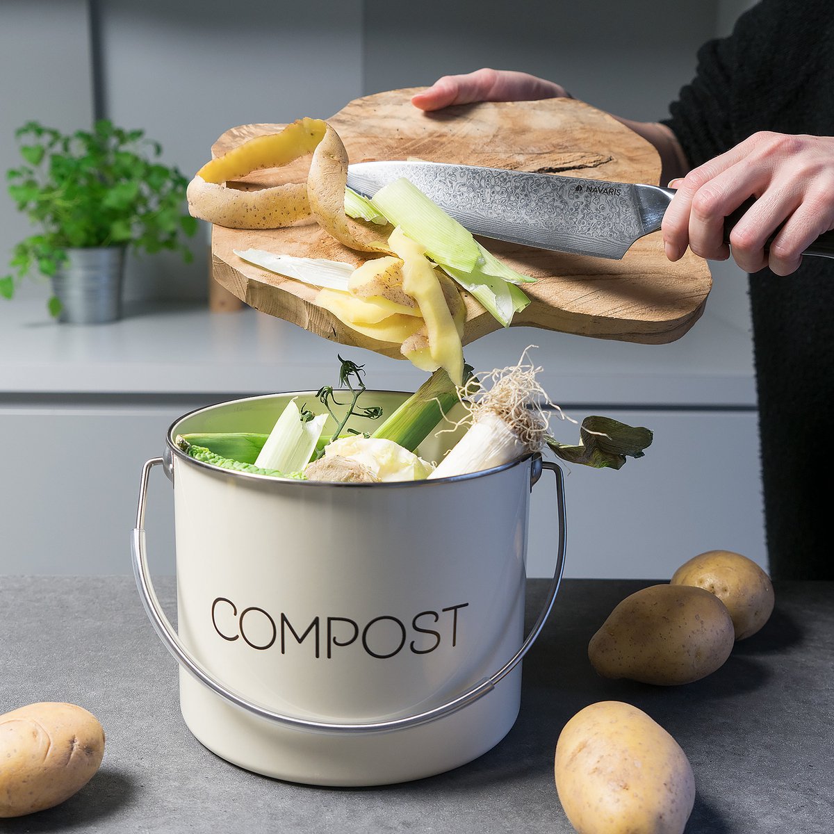 Navaris Metalen Compostbak 3L - Afvalbakje Met 3x Filter Tegen Vieze Geuren - Prullenbak Met Deksel Voor Gft-afval - Compostemmer Keuken - Crème