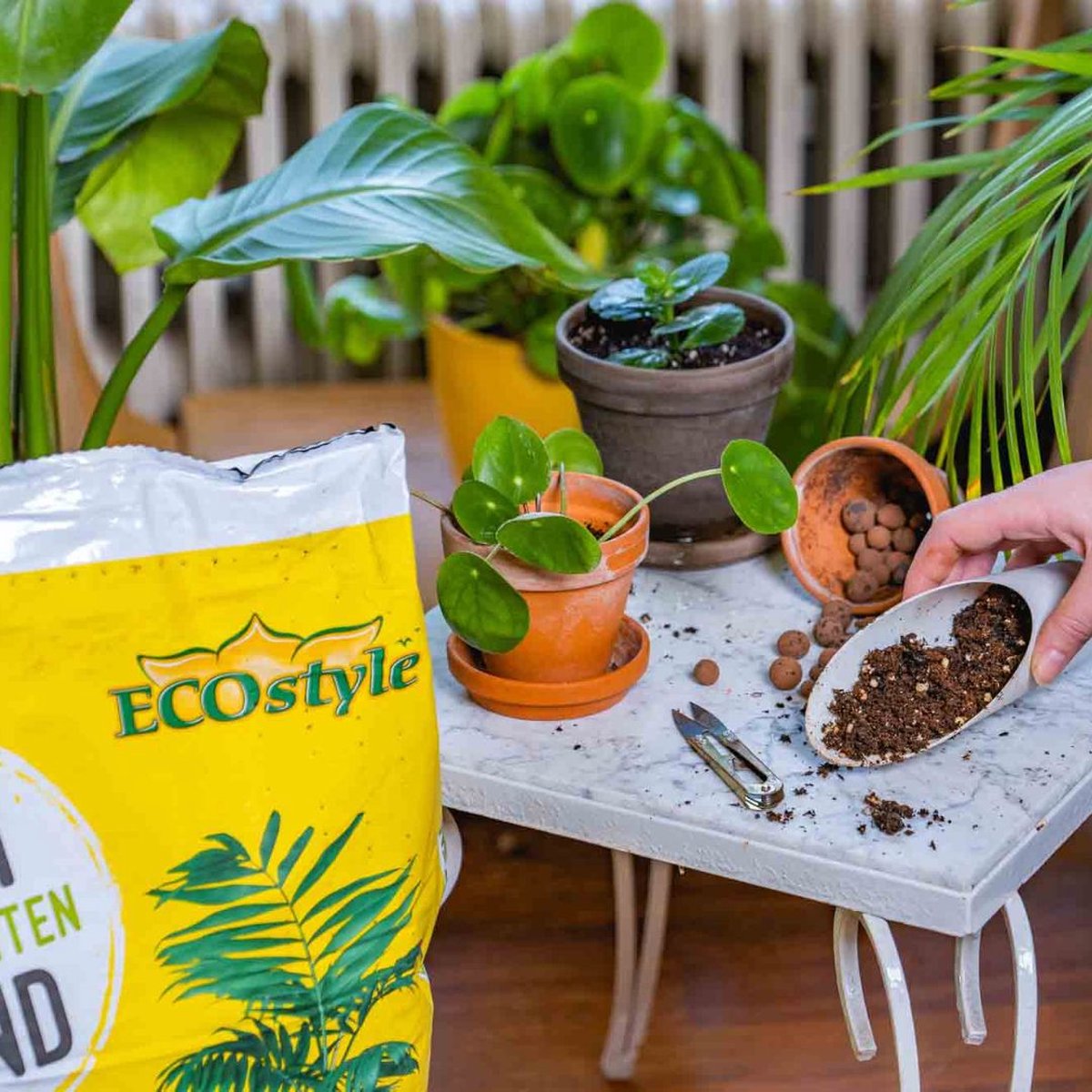  ECOstyle GroeiGrond Kamerplanten Fijne Potgrond - Turfvrij - Voor Binnen En Terras - Met Organische Voeding - Minder Water Geven - 30 L