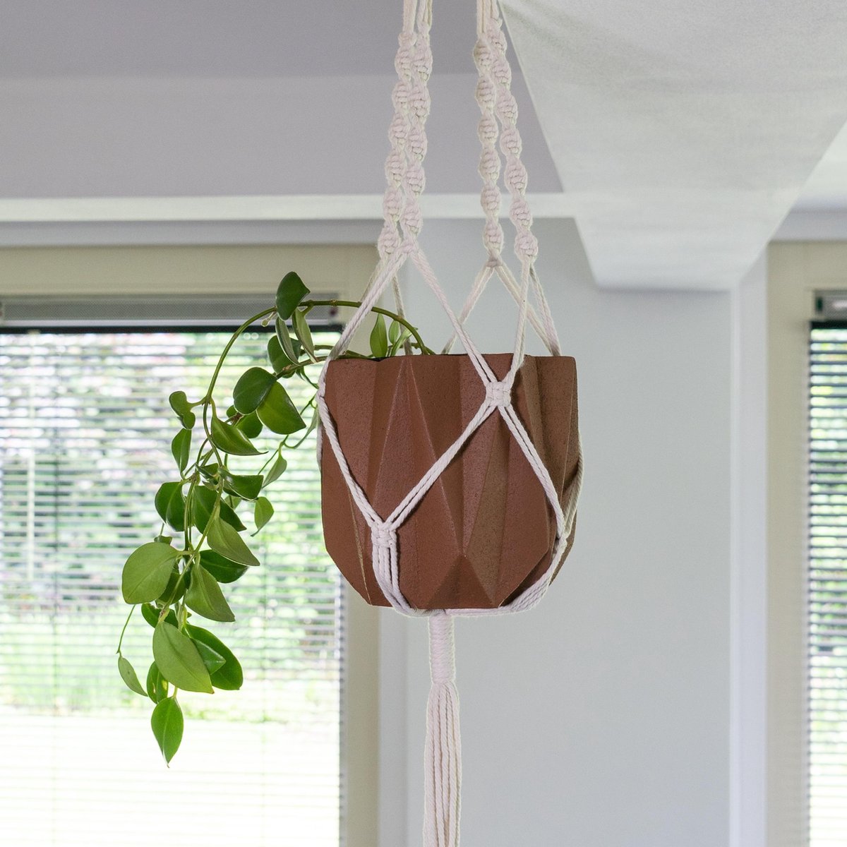  QUVIO Plantenhanger Voor Bloempot - Hangpot - Hangende Bloempot - Plantenhanger Macrame - Plantenhanger Binnen - Hangpotten - Plantenbakken - Hanging Baskets - Gevlochten Touw Met Spiralen