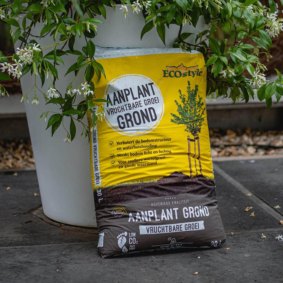  ECOstyle Aanplant Grond Potgrond Voor Buiten - Turfvrij - Bodemverbeteraar - Maakt De Bodem Licht En Luchtig - Zorgt Voor Snellere Wortelgroei - 30 L