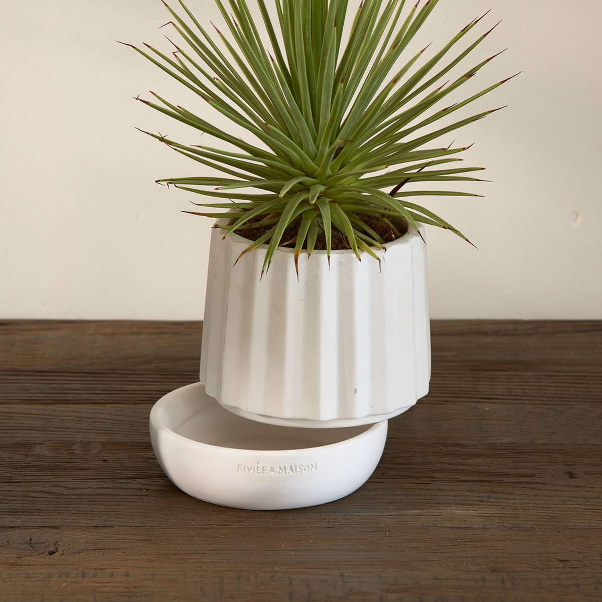  Riviera Maison Plantenbak Rond, Bloempot Met Ribbel - RM Let It Grow Planter - Wit - Porselein - Maat S