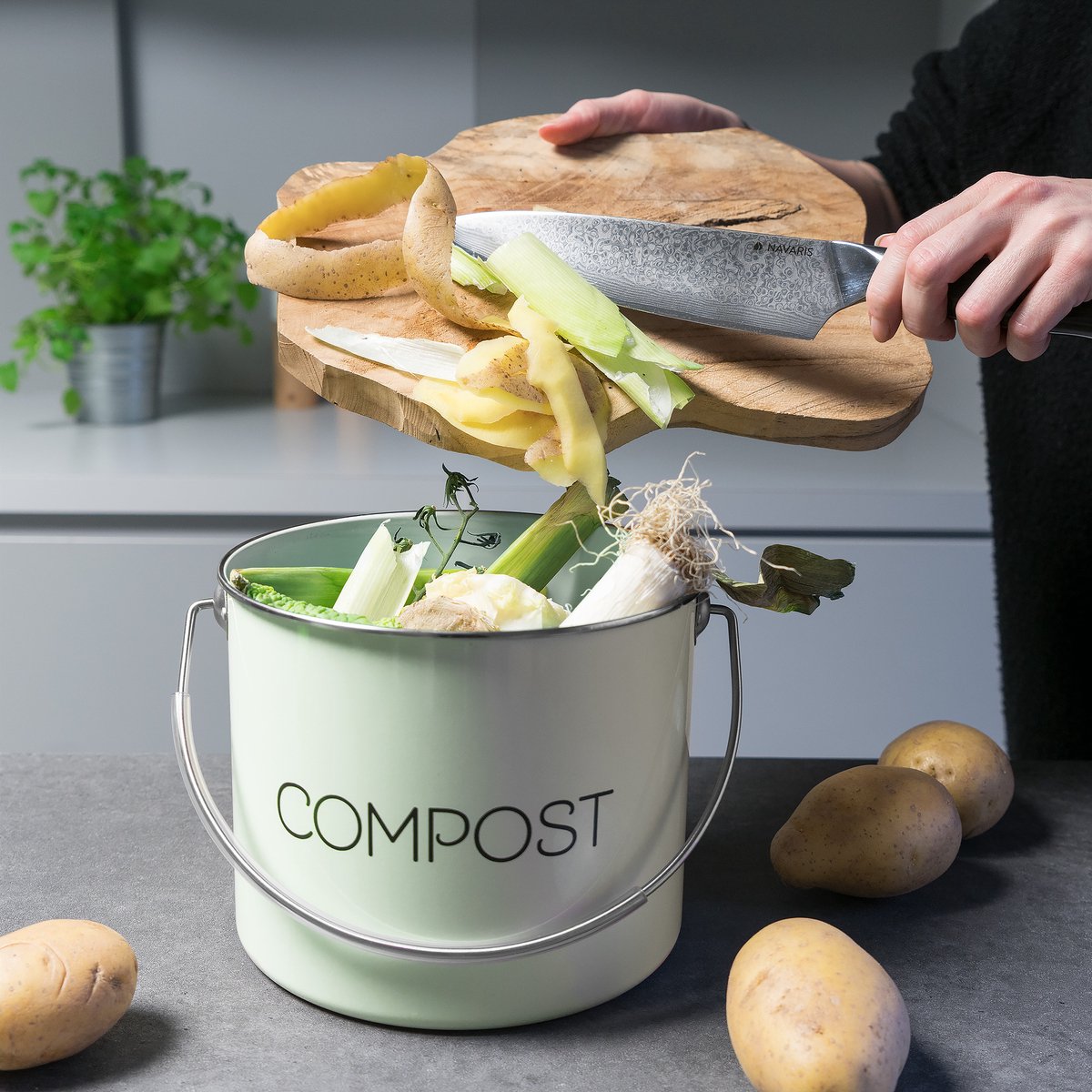  Navaris Metalen Compostbak 3L - Afvalbakje Met 3x Filter Tegen Vieze Geuren - Prullenbak Met Deksel Voor Gft-afval - Compostemmer Keuken - Mintgroen