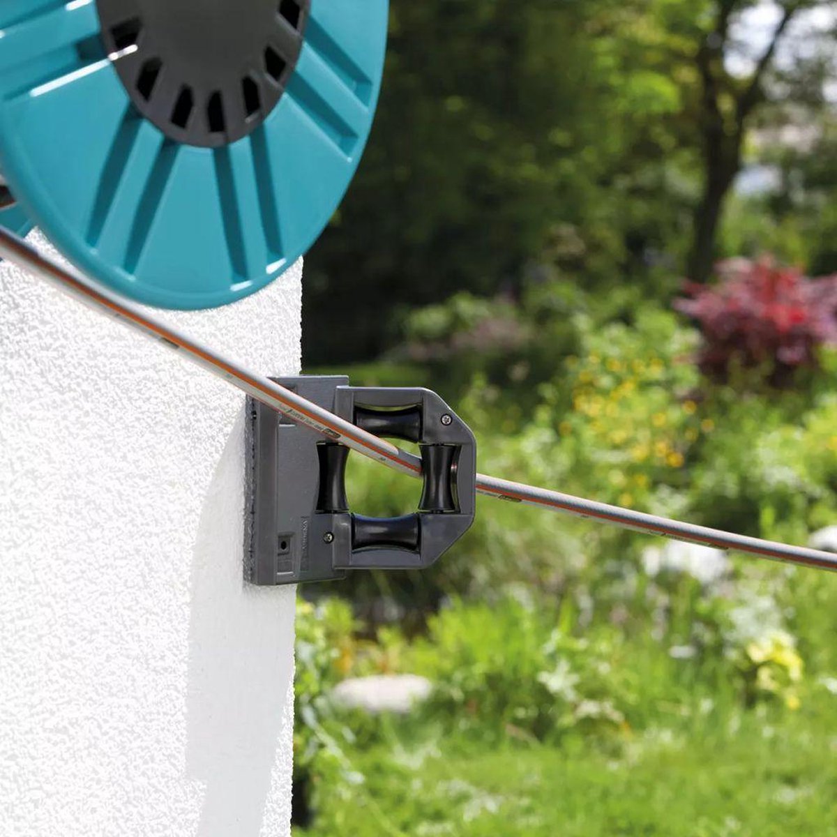  GARDENA - Wandslanghouder 60 Met Slanggeleider - Slanghouder - Maximale Capaciteit 60 Meter