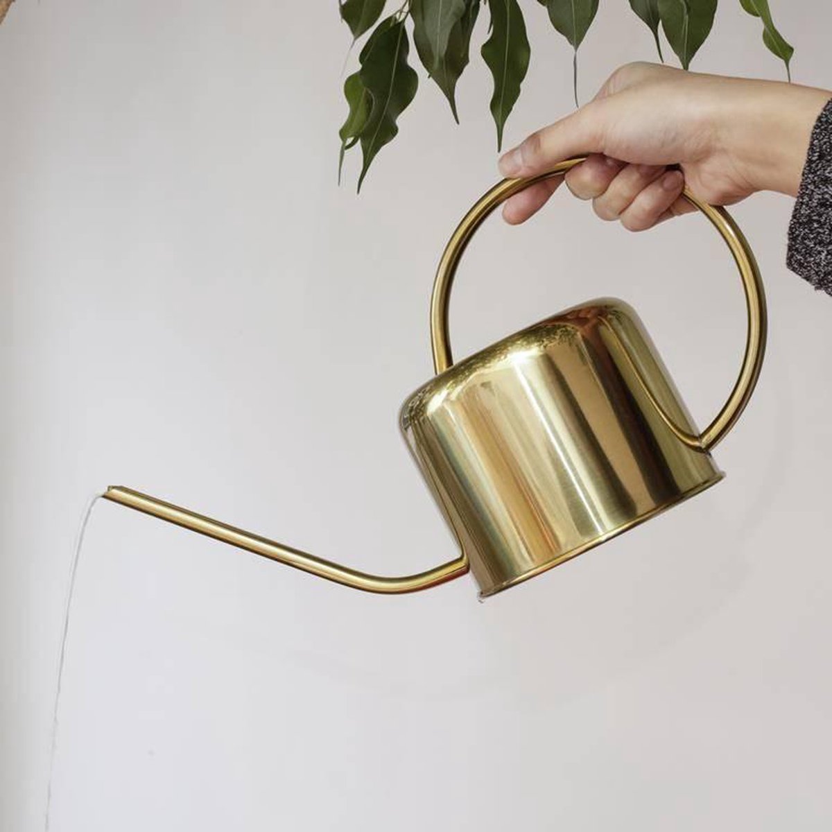  Kikkerland Vintage Gieter - Plantengieter Voor Binnen - Goud - 1,2L - Retro - Metaal