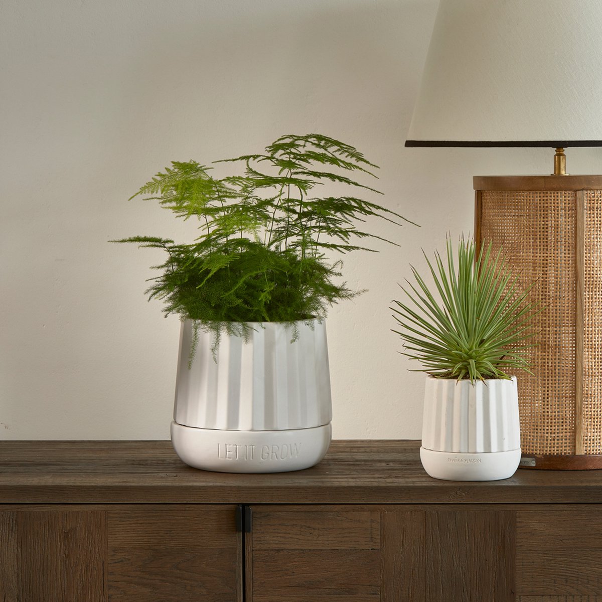  Riviera Maison Plantenbak Rond, Bloempot Met Ribbel - RM Let It Grow Planter - Wit - Porselein - Maat S
