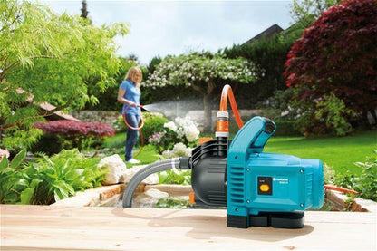  GARDENA - Classic Besproeiingspomp 3000/4 Compleet - Waterpomp - Incl. 3.5 M Aanzuigslang En 20 M Slang