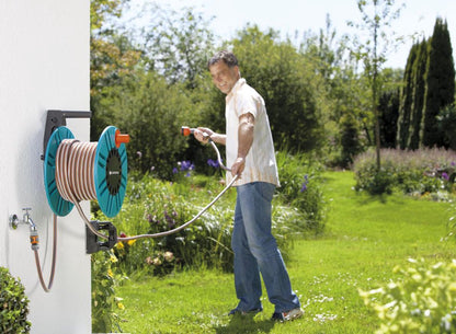  GARDENA - Wandslanghouder 60 Met Slanggeleider - Slanghouder - Maximale Capaciteit 60 Meter