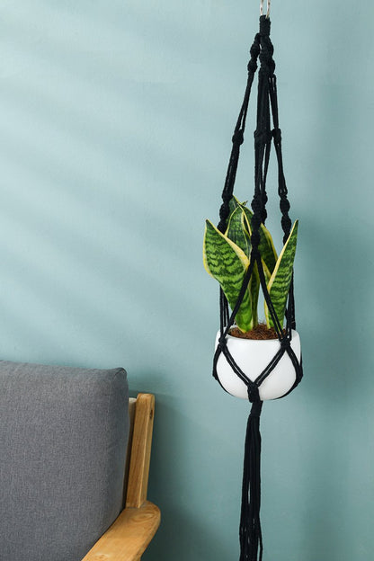  4 Stuks Zwarte Macrame Plantenhangers - Boho Handgeweven Katoen Hangpot Voor Binnen/Buiten - Hangende Bloempot Met Kralen - Macramé Touw/Koord Hangplant Houder - Bohemian Wandhanger Decoratie - Plant Hanger - Verticale Tuin Bloempothouder Planthanger