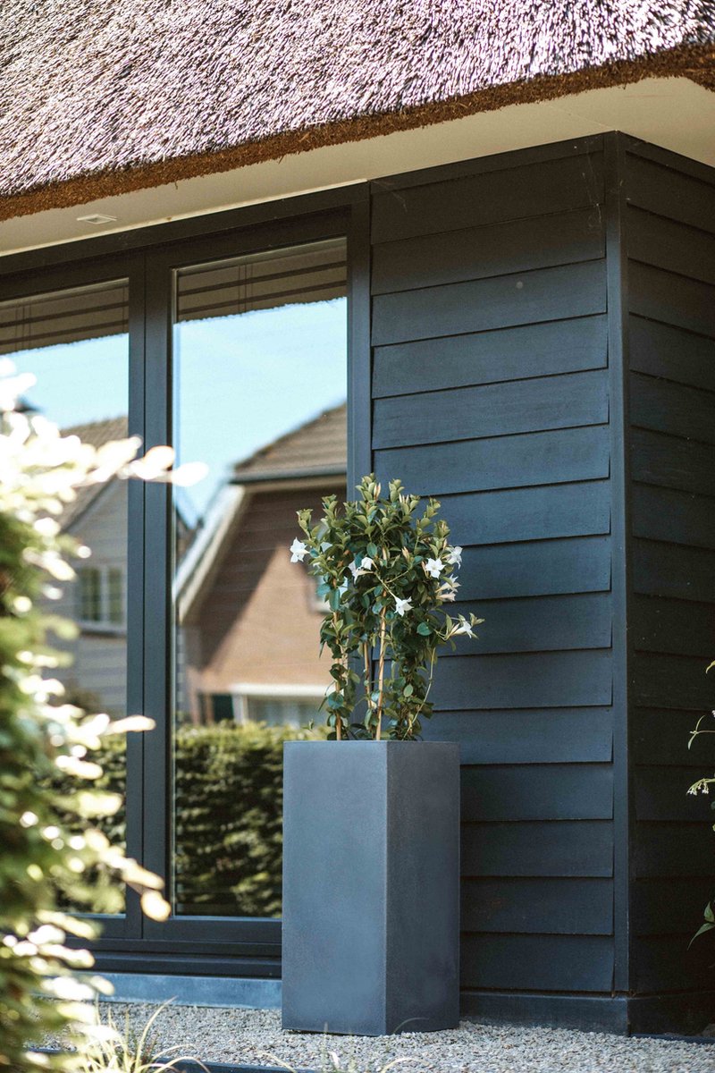  Capi Europe - Bloempot Rechthoek Smooth NL - 36x36x79 - Zwart - Voor Binnen En Buiten - KBL952