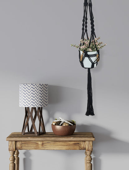  4 Stuks Zwarte Macrame Plantenhangers - Boho Handgeweven Katoen Hangpot Voor Binnen/Buiten - Hangende Bloempot Met Kralen - Macramé Touw/Koord Hangplant Houder - Bohemian Wandhanger Decoratie - Plant Hanger - Verticale Tuin Bloempothouder Planthanger